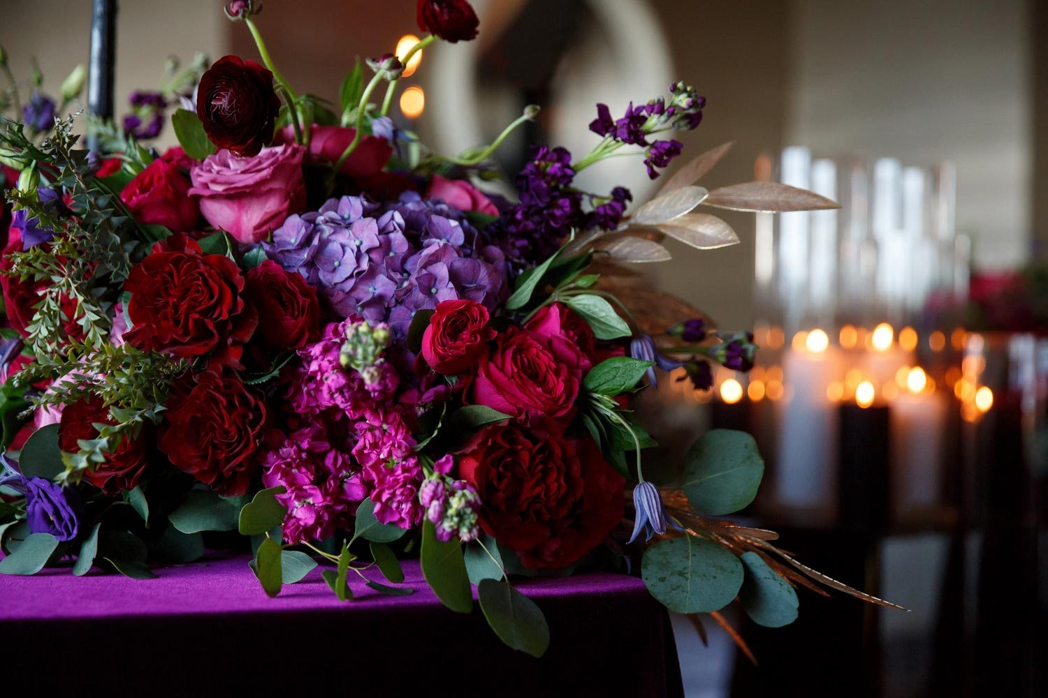 wedding-flower-arrangements-red-pink-purple-bold-weddings-kate-belle-photography-four-seasons