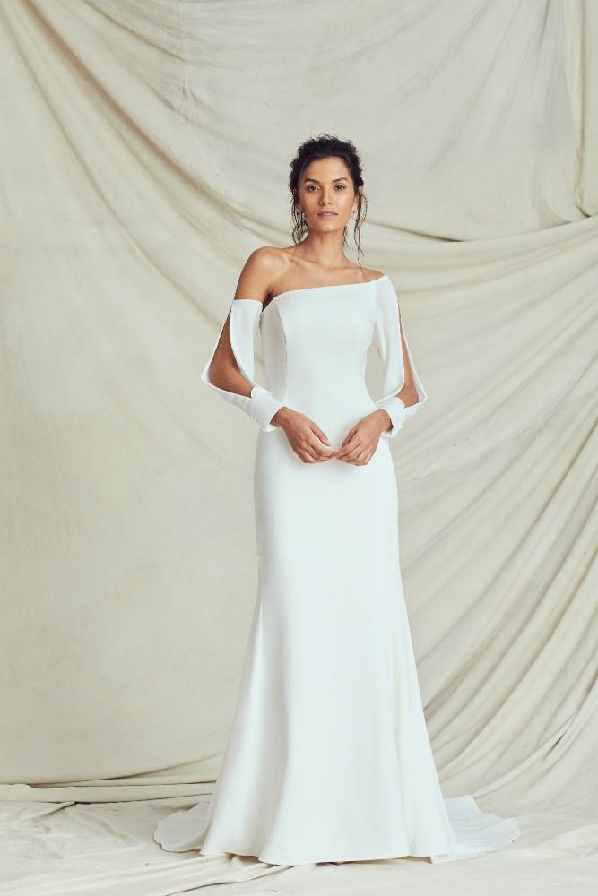 Kelly Faetanini Fall 2019  Collection ChicagoStyle Weddings 