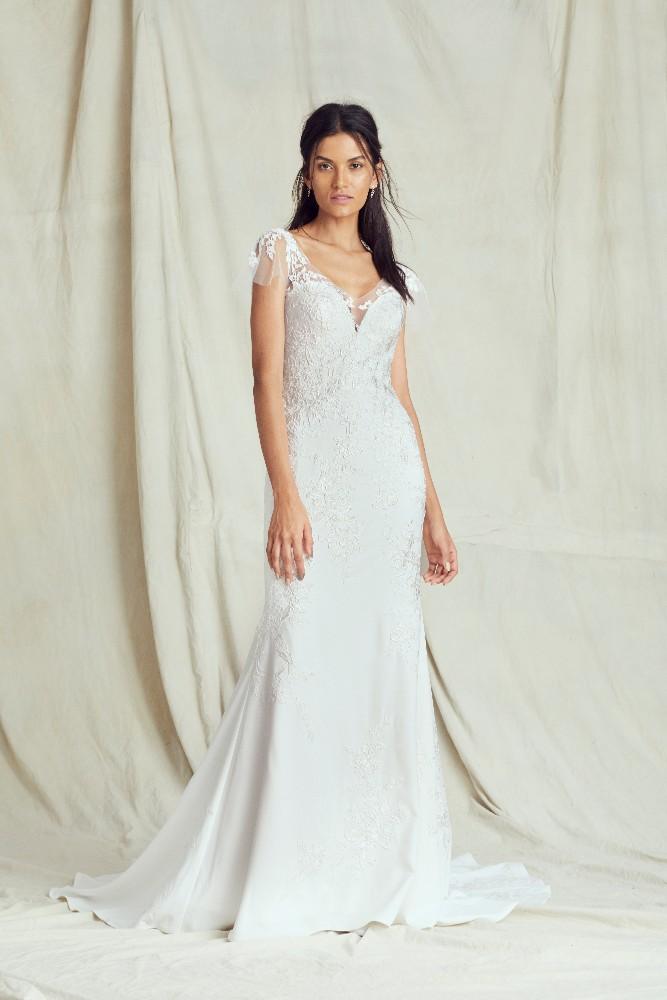 Kelly Faetanini Fall 2019  Collection ChicagoStyle Weddings 