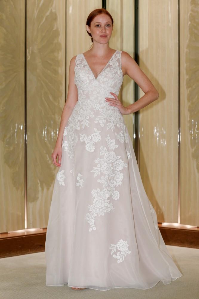  Randy  Fenoli  Fall 2019 Collection ChicagoStyle Weddings 