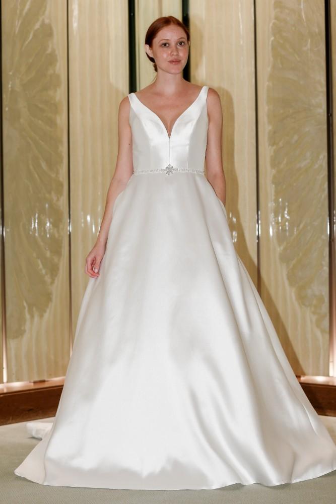  Randy  Fenoli  Fall 2019 Collection ChicagoStyle Weddings 