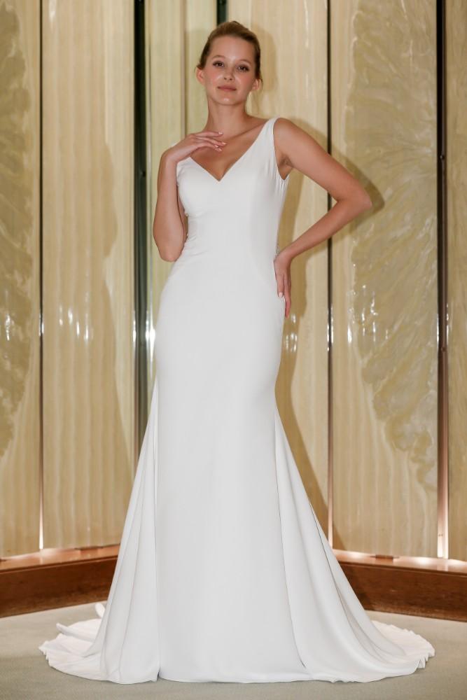  Randy  Fenoli  Fall 2019 Collection ChicagoStyle Weddings 