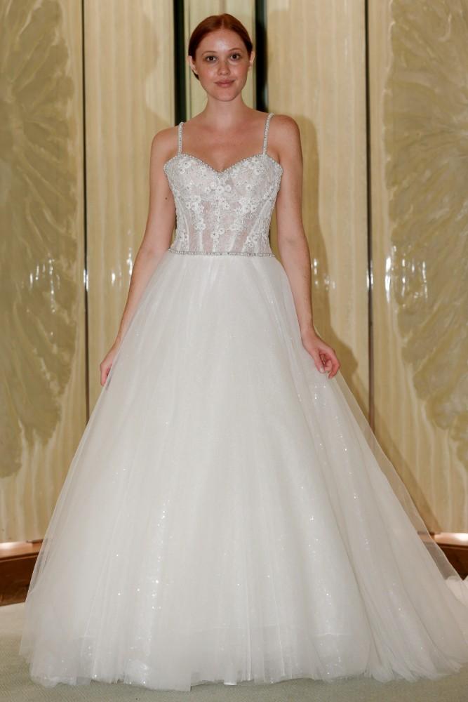  Randy  Fenoli  Fall 2019 Collection ChicagoStyle Weddings 