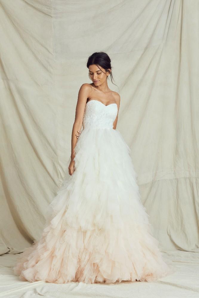 Kelly Faetanini Fall 2019 Collection ChicagoStyle Weddings Kelly Faetanini Fall 2019 Collection ChicagoStyle Weddings