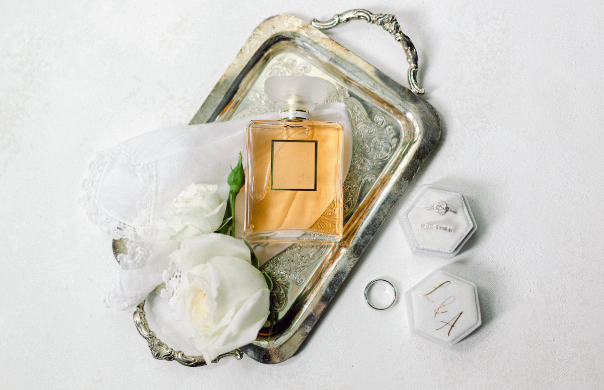 Discover Your Wedding Day Fragrance - Chicago Style Weddings