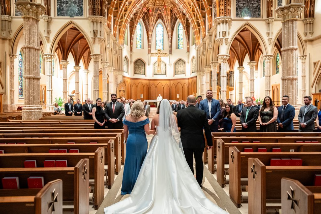 Elyse and Michael’s Riverfront Elegance at River Roast