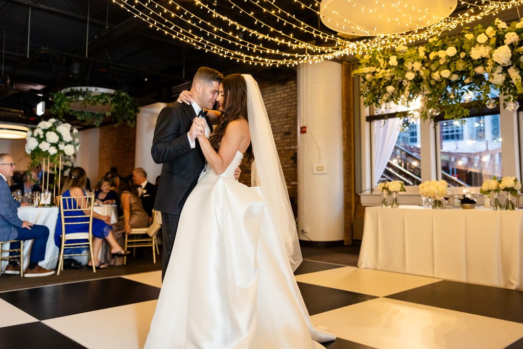 Elyse and Michael’s Riverfront Elegance at River Roast