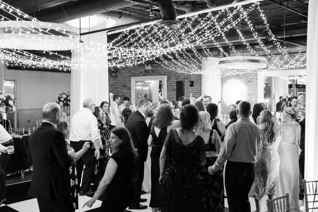 Elyse and Michael’s Riverfront Elegance at River Roast