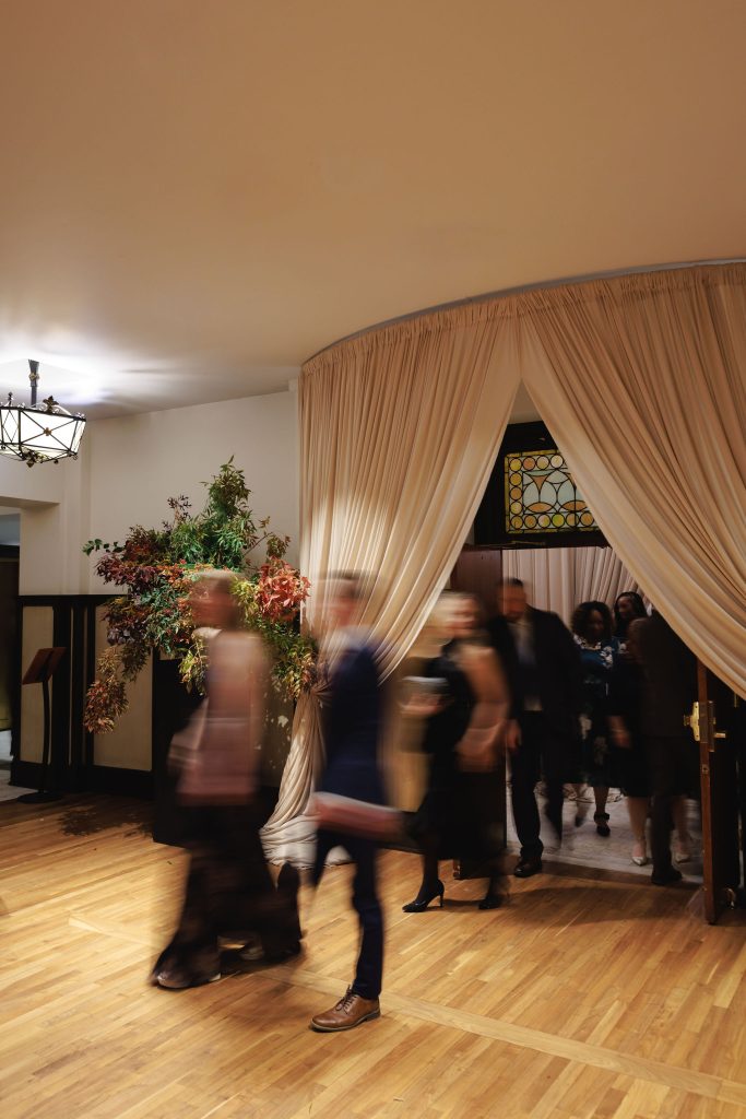 Kelly & Linda’s Jewel-Toned Chicago Athletic Association Hotel Wedding