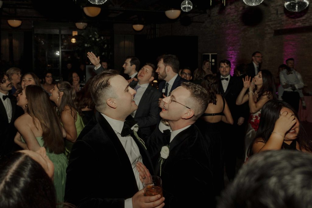 Wildman BT-Shh Events-Urban Allure Flowers by Coll-NikkiKatePhotography-StevensPREVIEWS-177